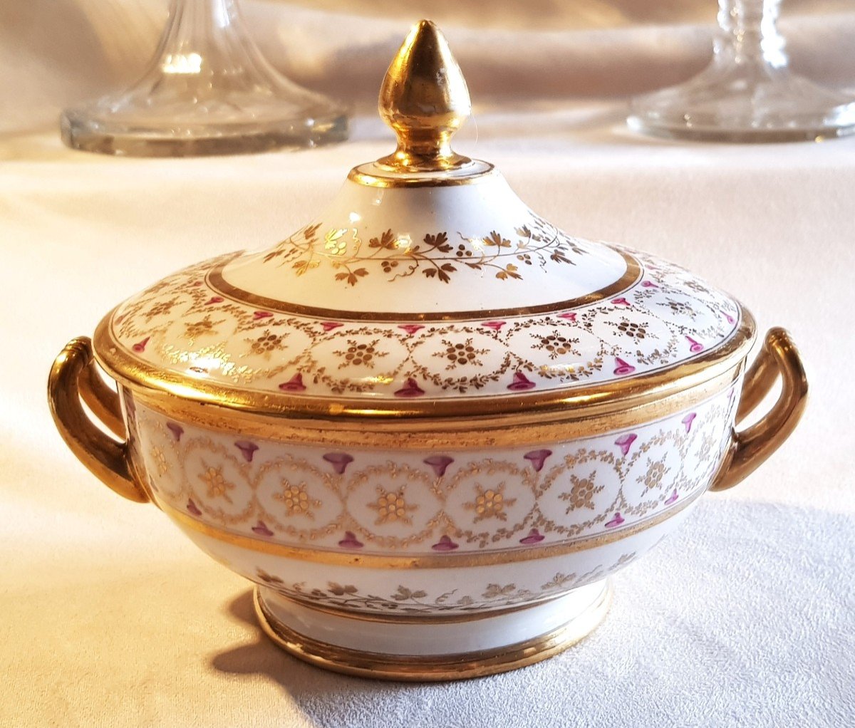 Antique Hand-decorated Porcelain Birthing Bowl From The First Half Of The 19th Century