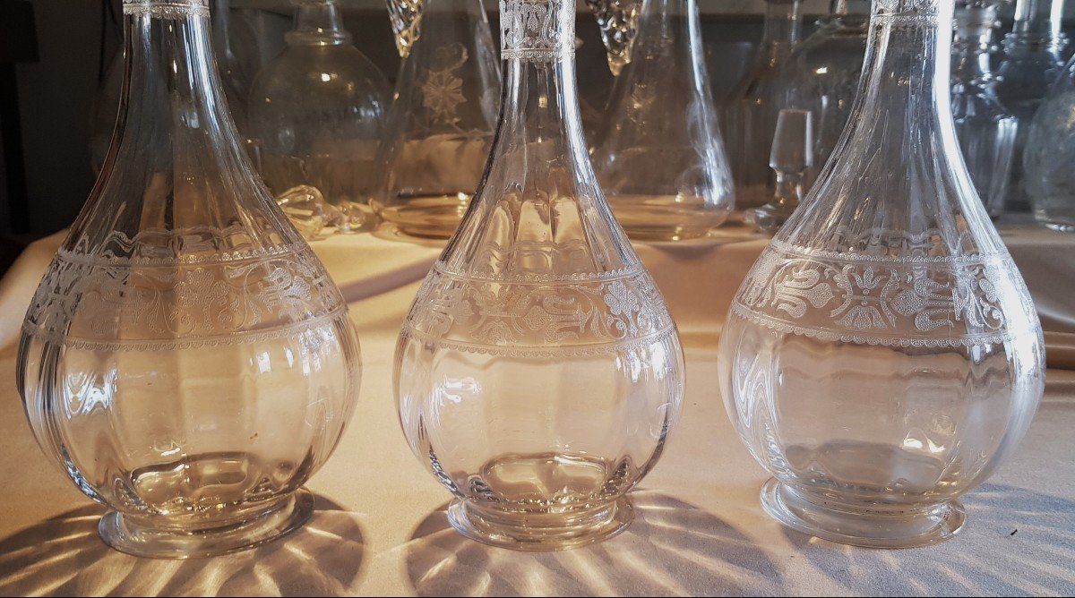 Serie De Trois anciennes Bouteilles à vin, decanter, carafes en cristal Baccarat  mod. Chablis-photo-3