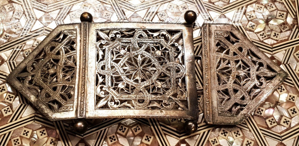 Old Belt Buckle In Silver Metal-photo-1