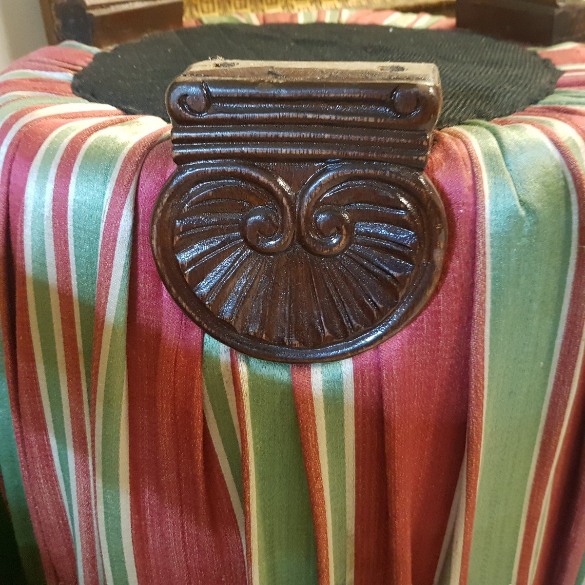 Small Sofa And Pair Of Antique Mahogany Stools From The Restoration Period-photo-3