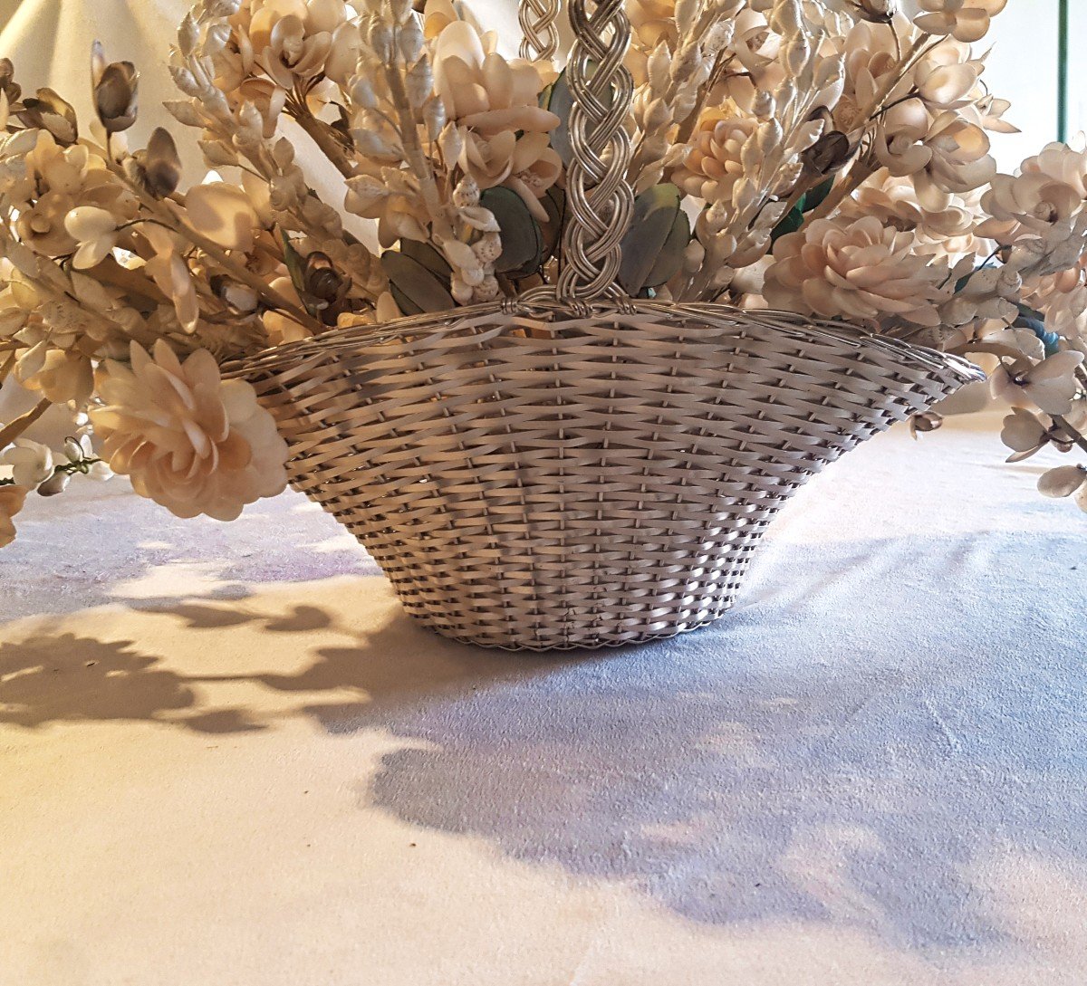 Pair Of Silver-plated Metal Baskets With Shell Flower Arrangement-photo-4