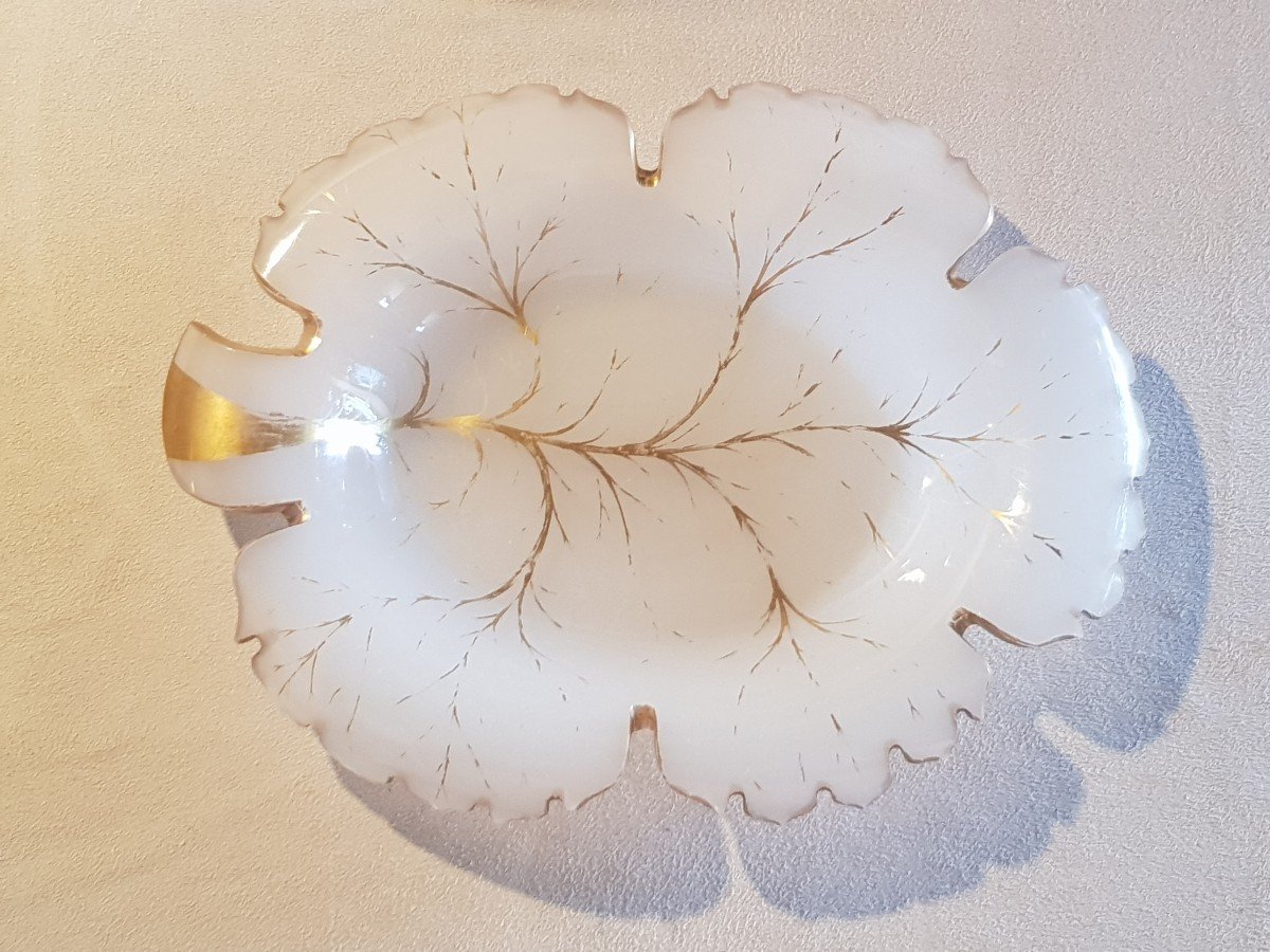 Vide Poche Ancien En Opaline En Forme De Feuille