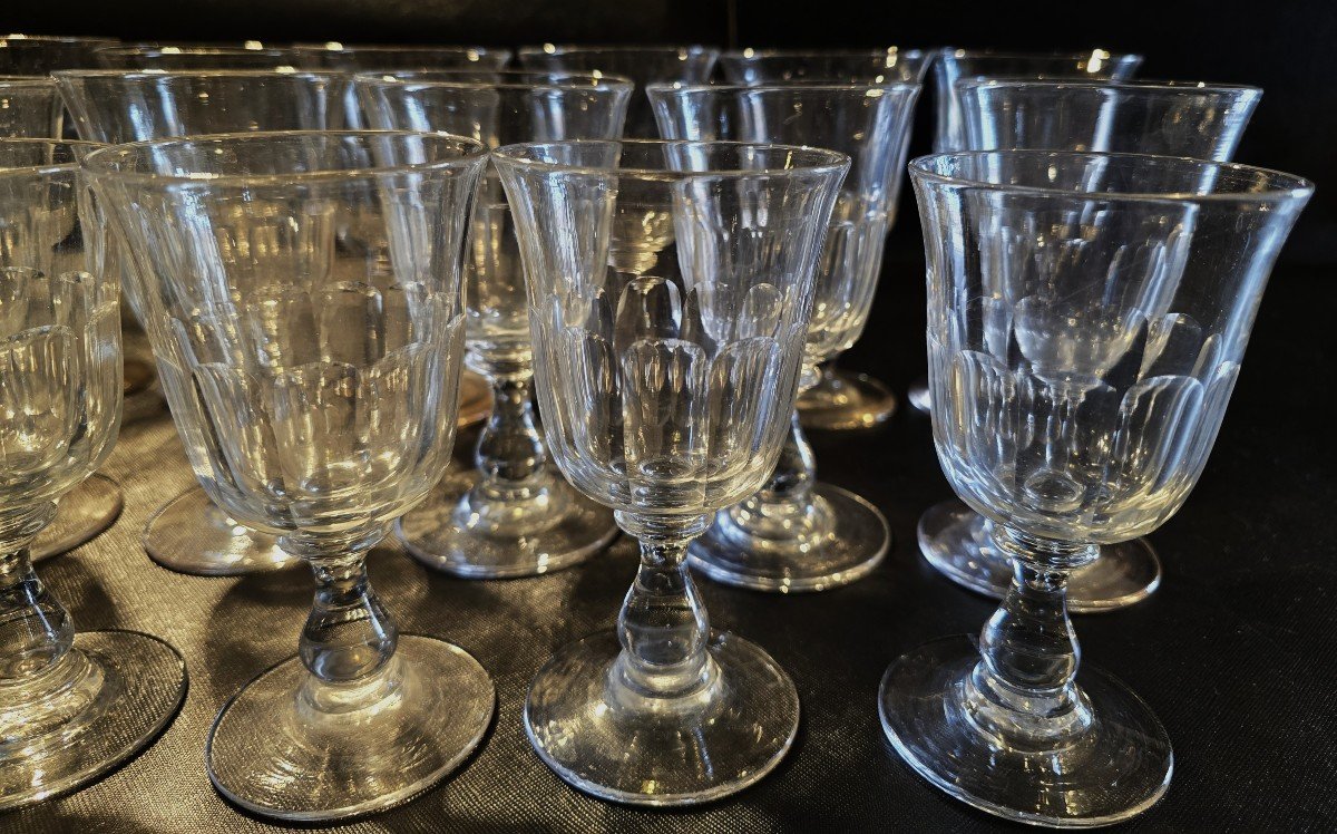  Lot 18 Verres Sur Pied Anciens XIX ème Forme Tulipe Cristal Pans Taillés Côtes Plates -photo-2