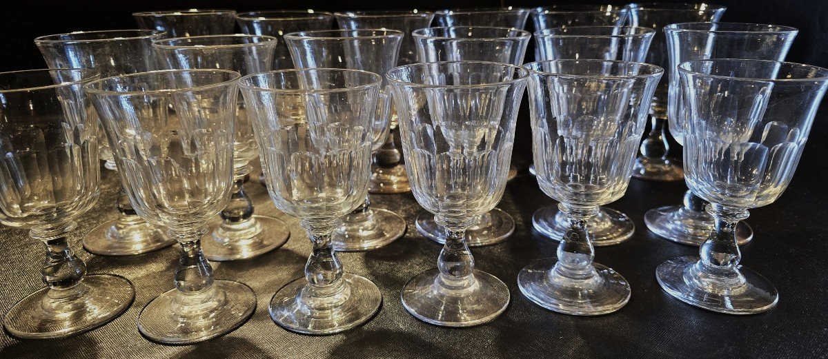  Lot 18 Verres Sur Pied Anciens XIX ème Forme Tulipe Cristal Pans Taillés Côtes Plates -photo-3