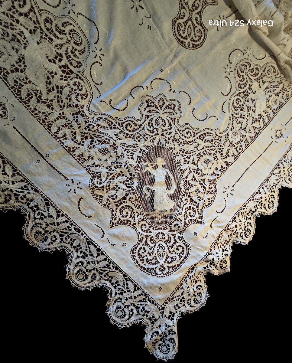 Vintage Bedspread With Embroidery And Lace-photo-1