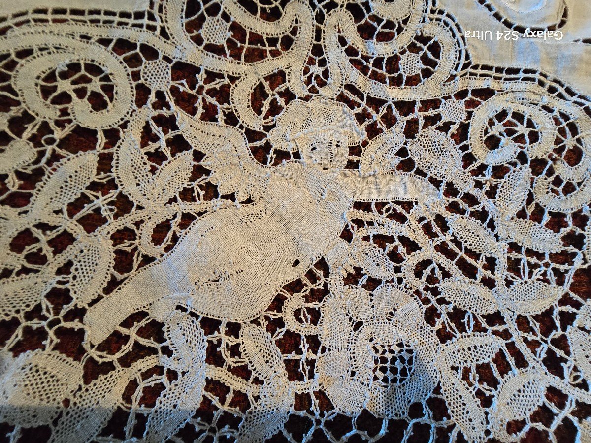 Vintage Bedspread With Embroidery And Lace-photo-4