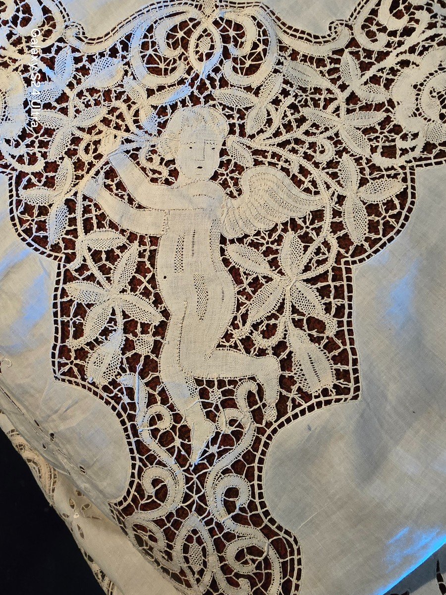 Vintage Bedspread With Embroidery And Lace-photo-5