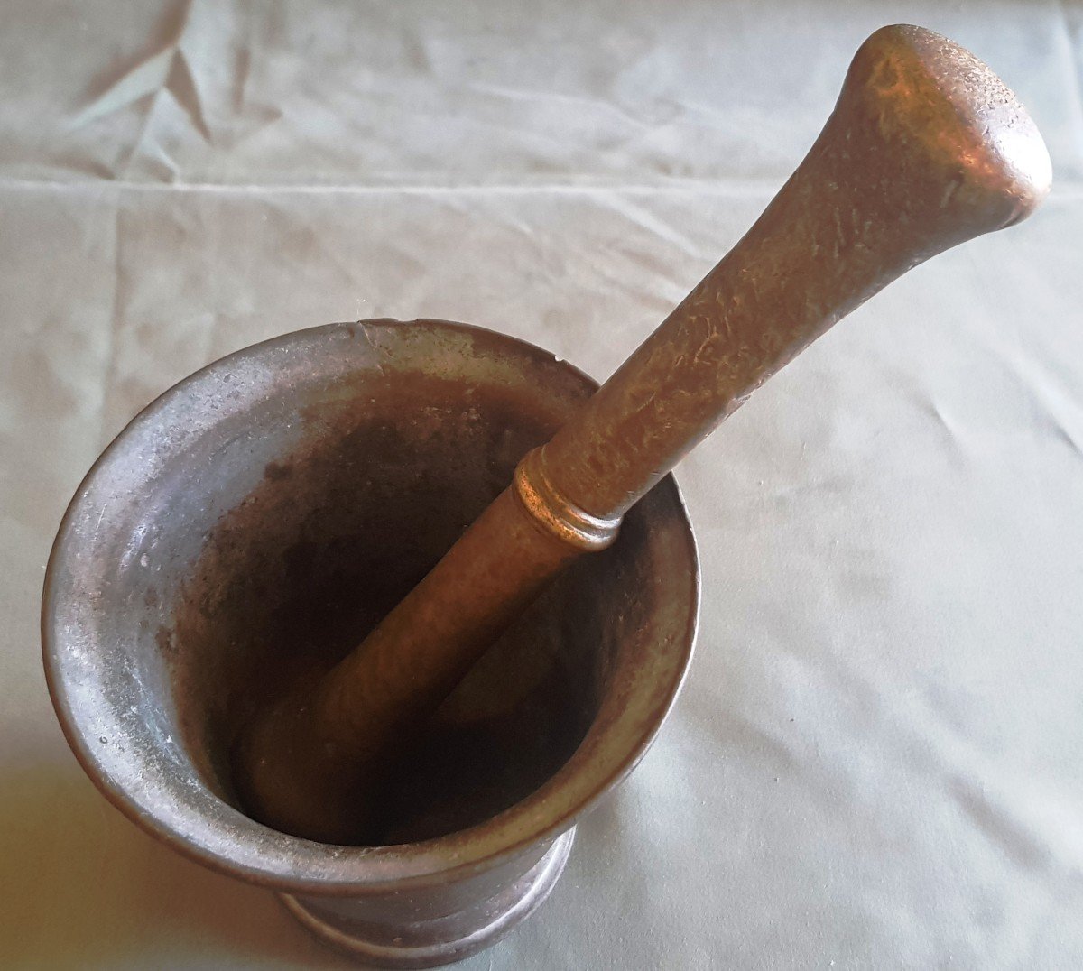 Old Bronze Mortar And Its Pestle-photo-2