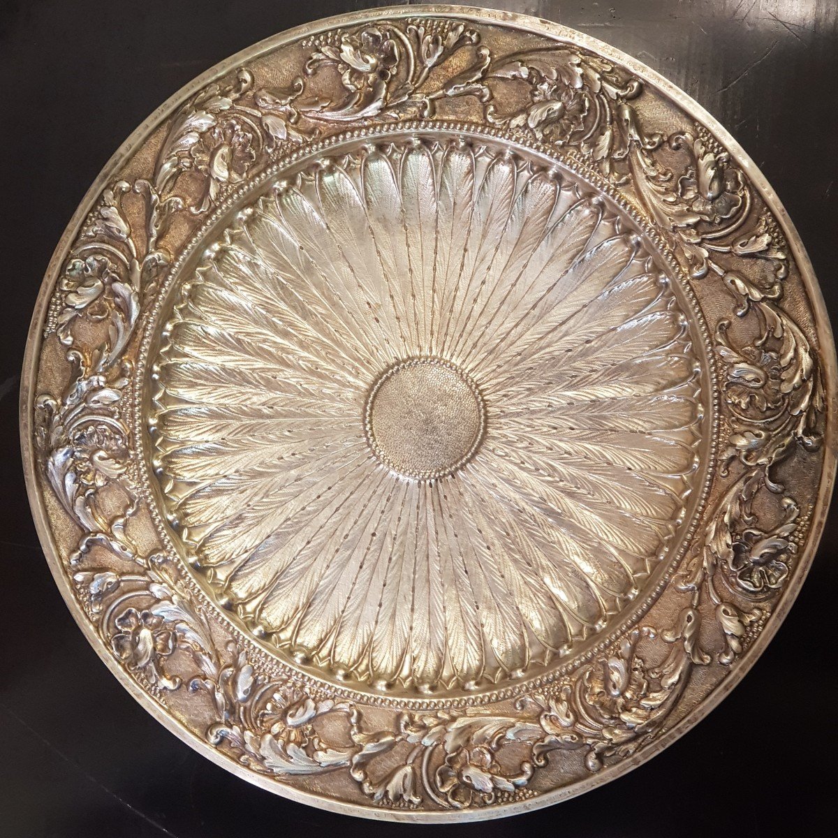 Old Presentation Dish Rich Decor Repoussé In Sterling Silver 35 Cm Diameter 720 Grams-photo-2