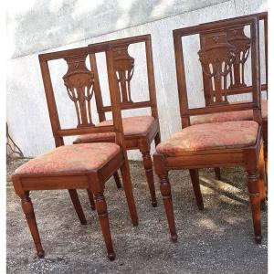 Series Of 4 Italian Chairs In Old Walnut End XVIII C