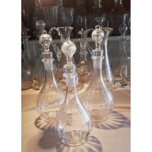 Serie De Trois anciennes Bouteilles à vin, decanter, carafes en cristal Baccarat  mod. Chablis