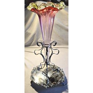 Ancien Vase Soliflore De Forme Cornet