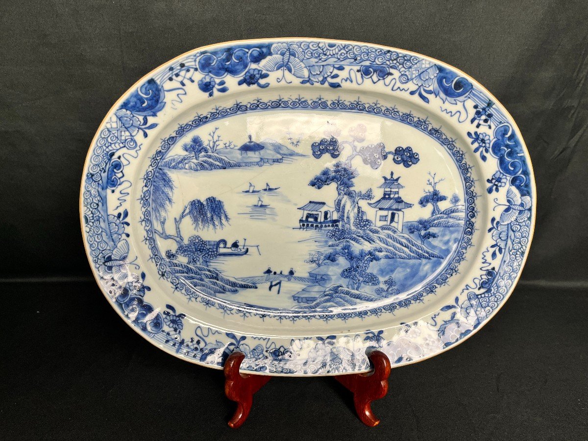 Compagnie Des Indes, 18th Century Blue And White Porcelain Dish