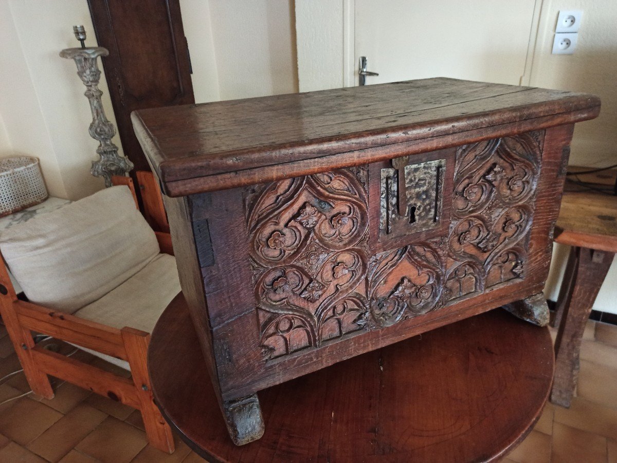 Small Gothic Chest, 16th Century-photo-4