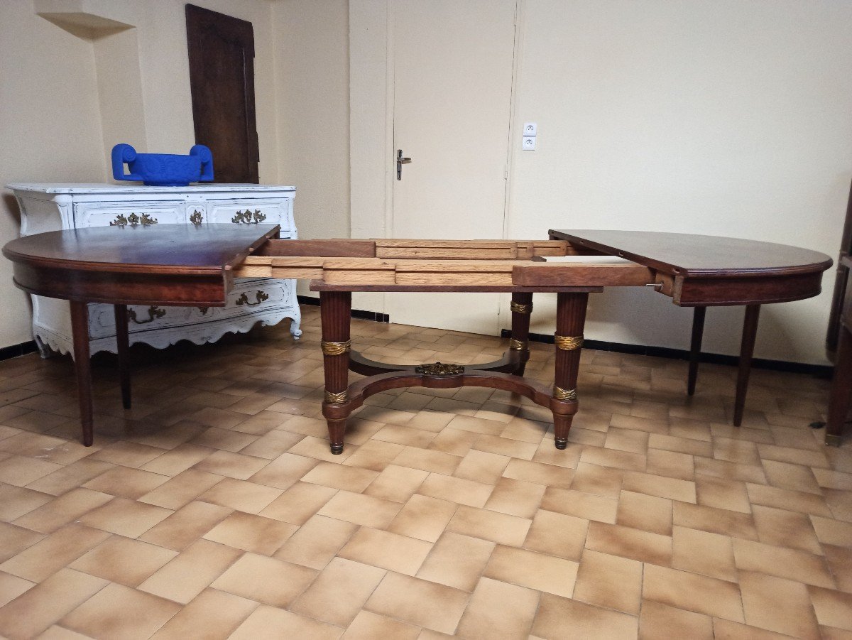 Large Oval Mahogany Table From The 19th Century-photo-3