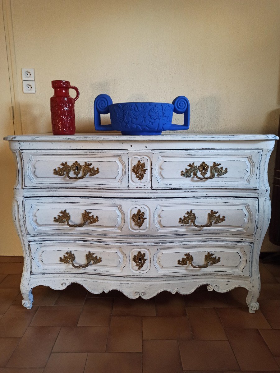 Commode galbée Louis XV d'époque XVIIIe Siècle