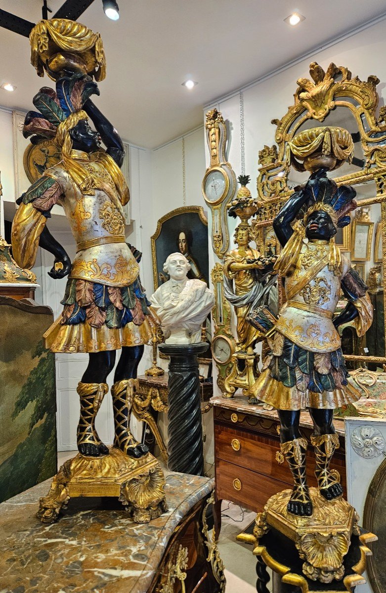  Paire De Nubiens Porte Torchère En Bois Sculpté Doré Et Polychrome Venise Début XIX ème-photo-6