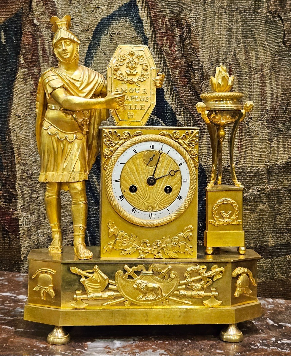 "love To The Most Beautiful" Clock In Gilt Bronze Charles X Period Early 19th Century