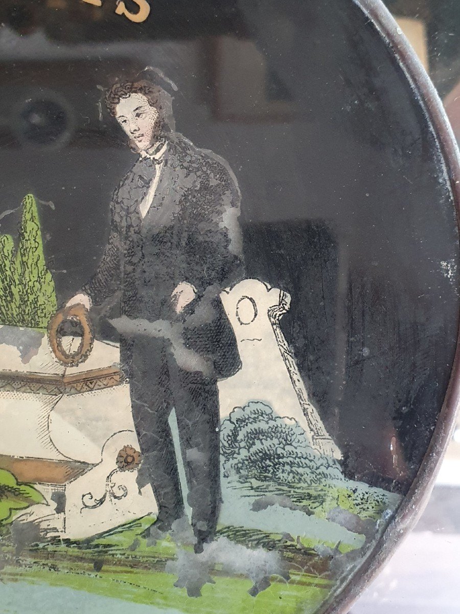 Object Of Curiosity - Funeral – Souvenir Medallion Fixed Under Glass-photo-1