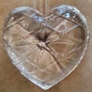 Saint Louis Crystal Quilted Heart Paperweight