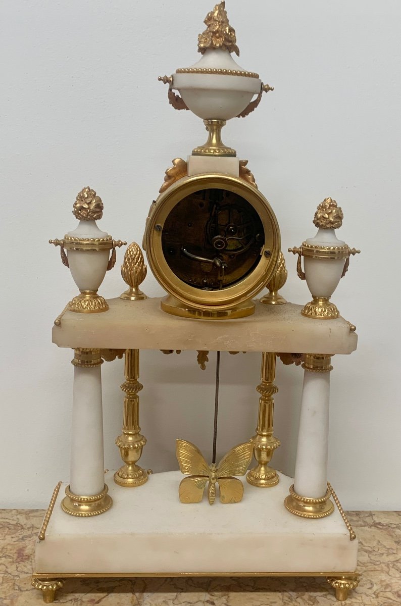 Portico Pendulum In White Marble And Gilt Bronze-photo-4