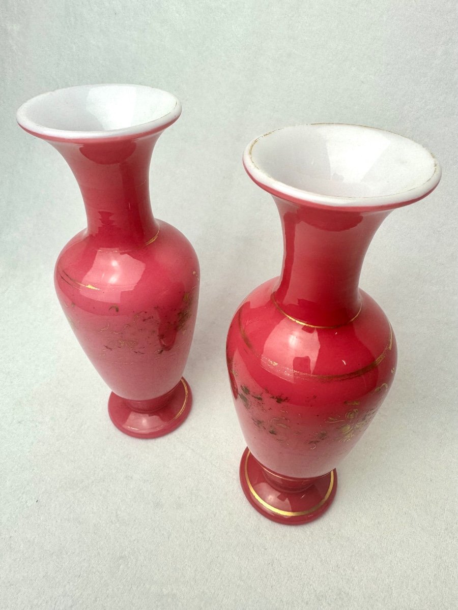 Baccarat - Pair Of Opaline Vases -photo-2