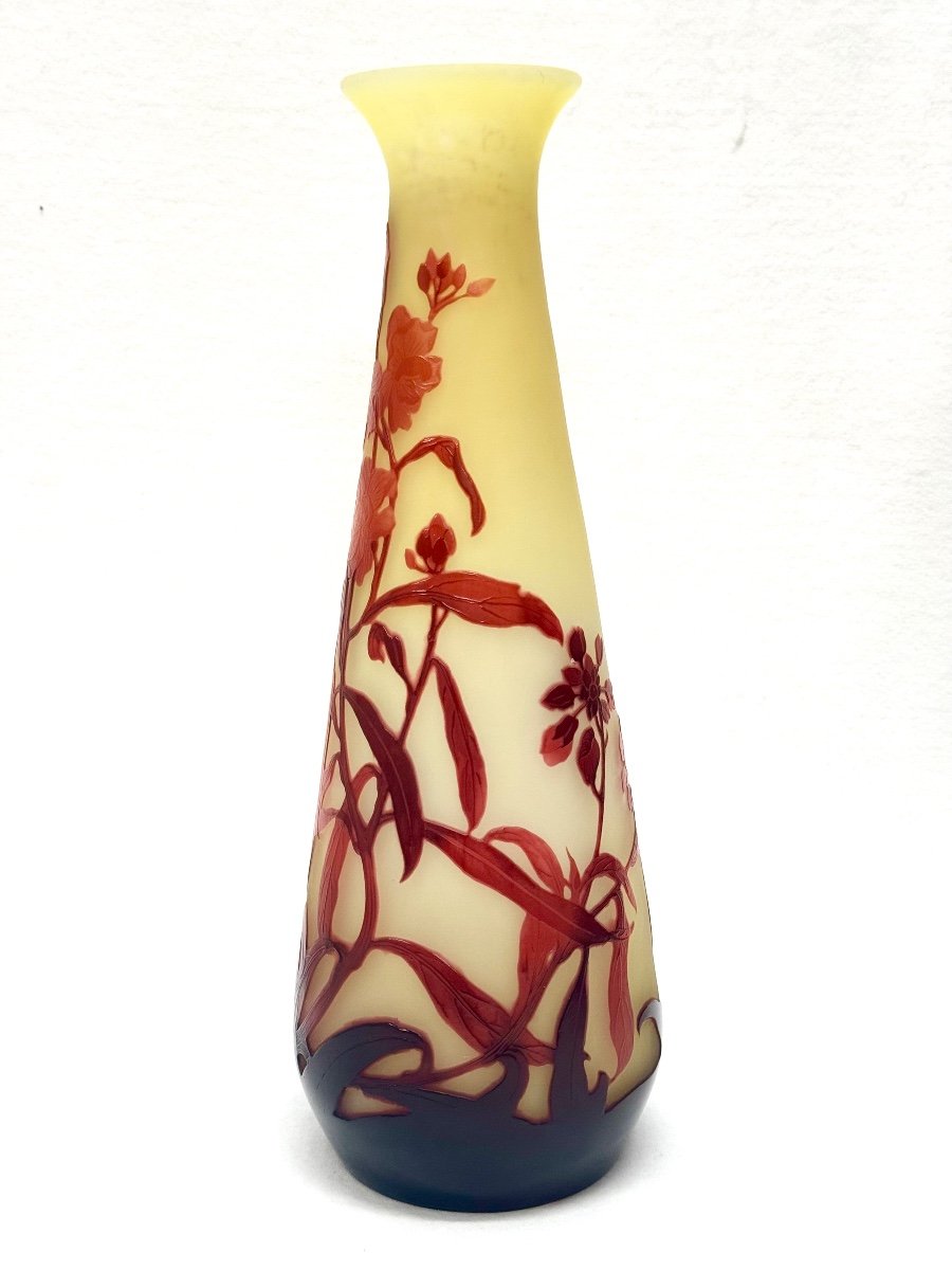 Gallé - Vase Decorated With Red Flowers -photo-4