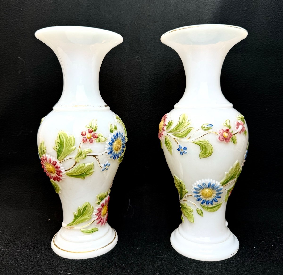 Baccarat - Pair Of Opaline Vases Decorated With Flowers -photo-2