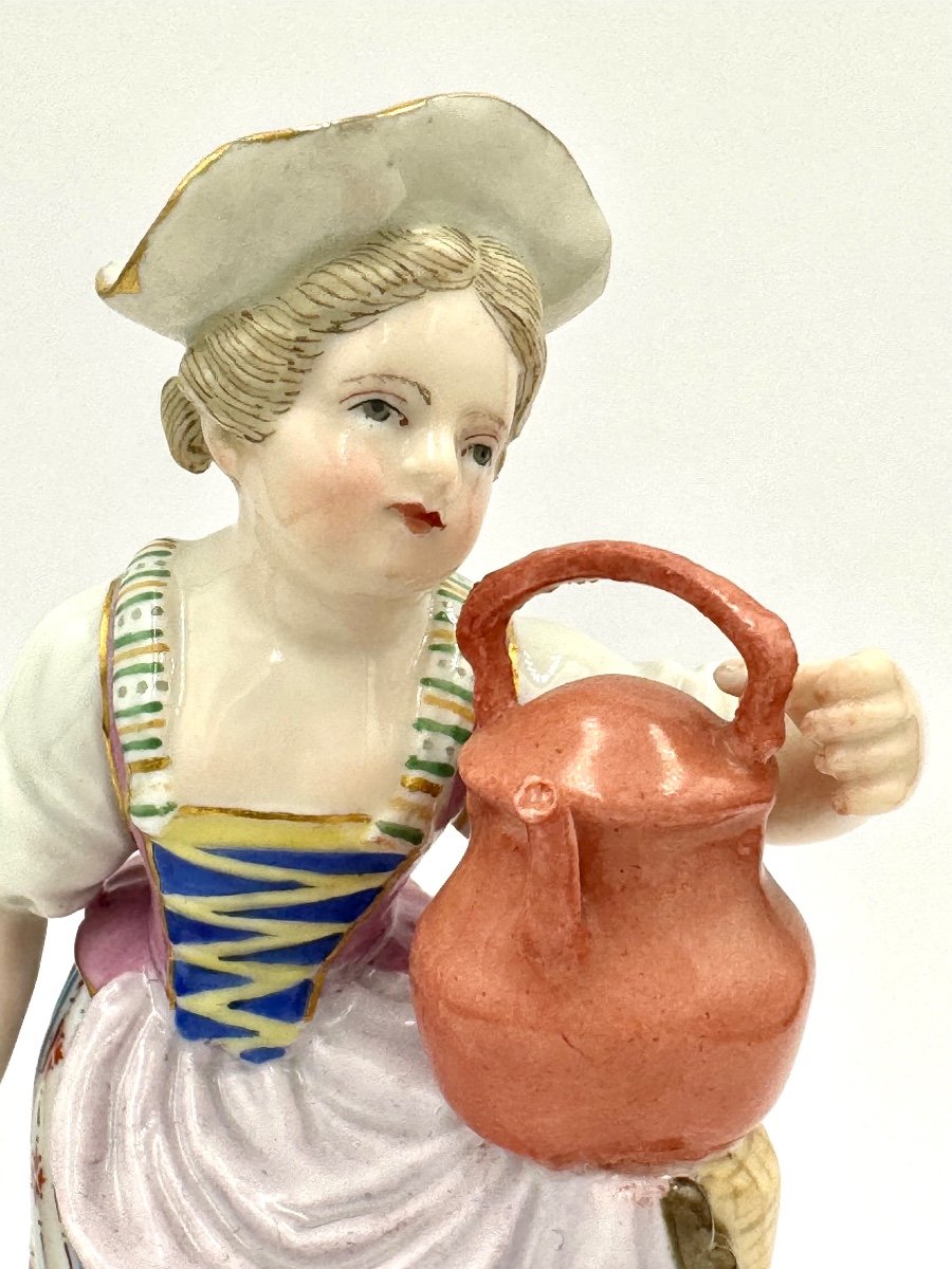 Meissen - Figurine En Porcelaine Enfant Jardinier Avec Pot à Lait-photo-1