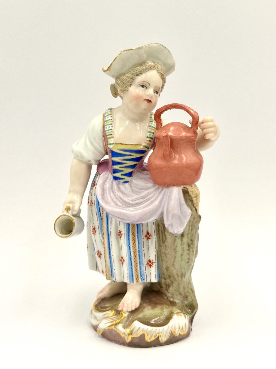 Meissen - Figurine En Porcelaine Enfant Jardinier Avec Pot à Lait