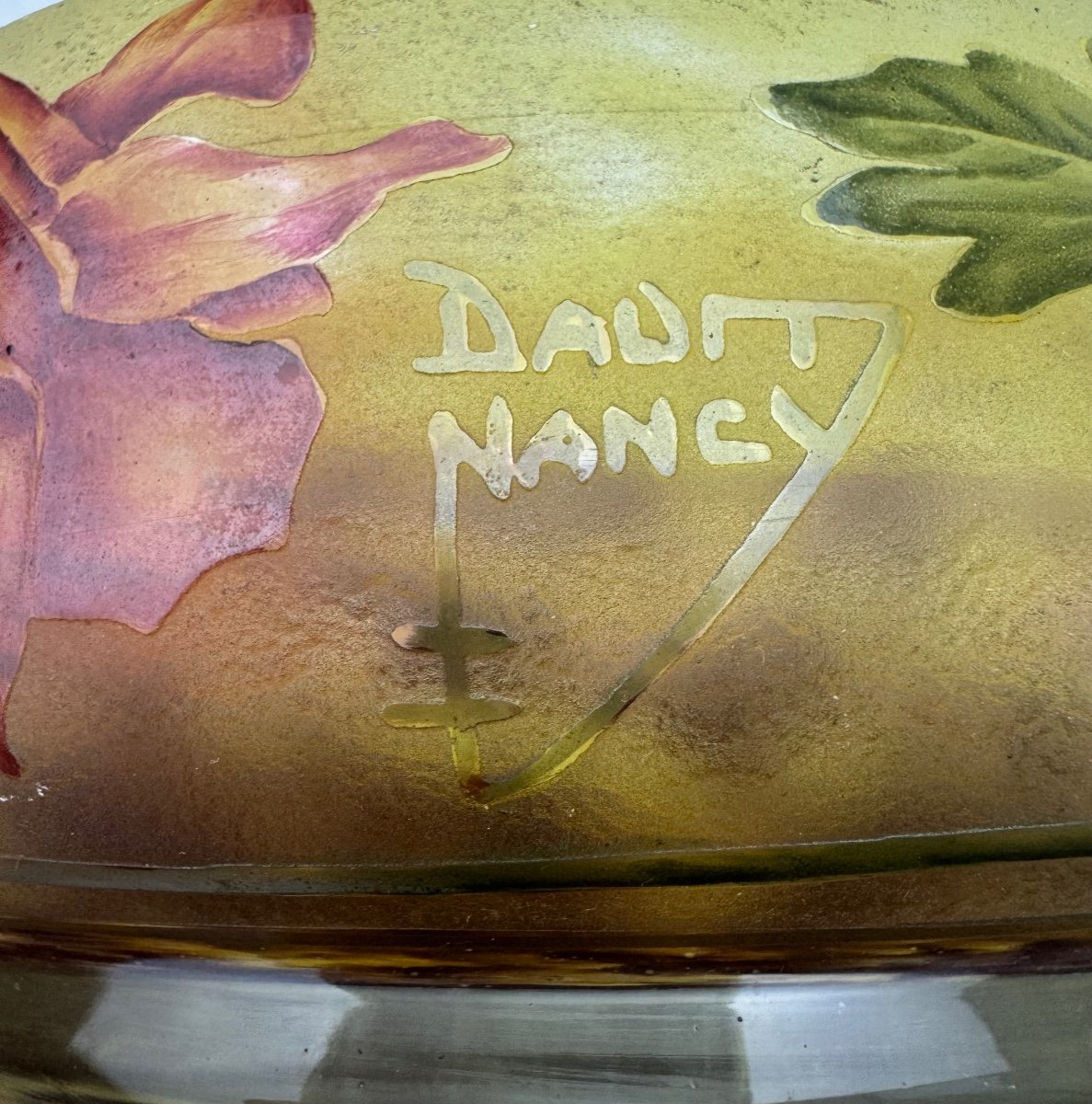 Daum Nancy, Cup Decorated With Columbines. -photo-8