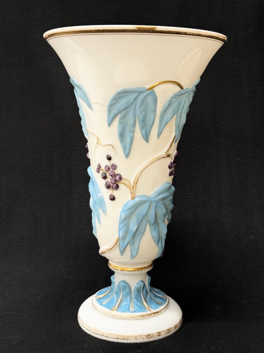 Baccarat - Opaline Vase, Garland Of Virgin Creeper Model -photo-1