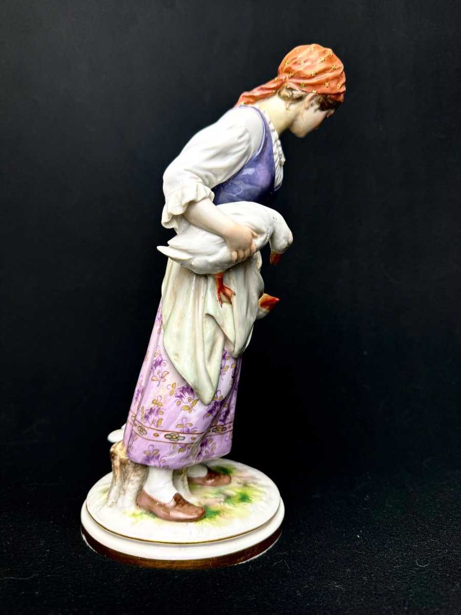 Meissen - Groupe En Porcelaine Fille à l'Oie-photo-2