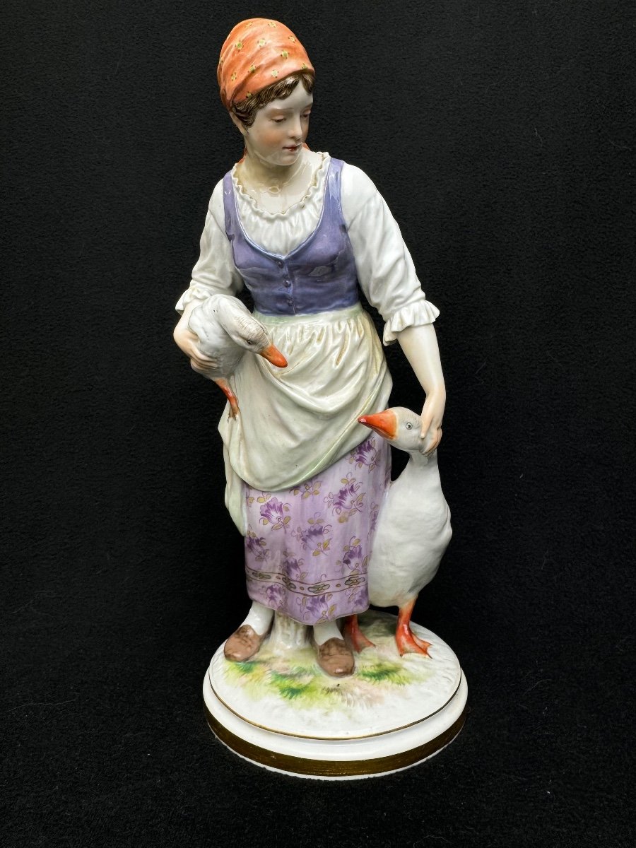 Meissen - Groupe En Porcelaine Fille à l'Oie-photo-3