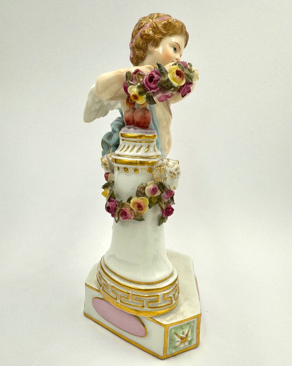 Meissen Figure De Cupidon En Porcelaine "Je Les Couronne”-photo-2