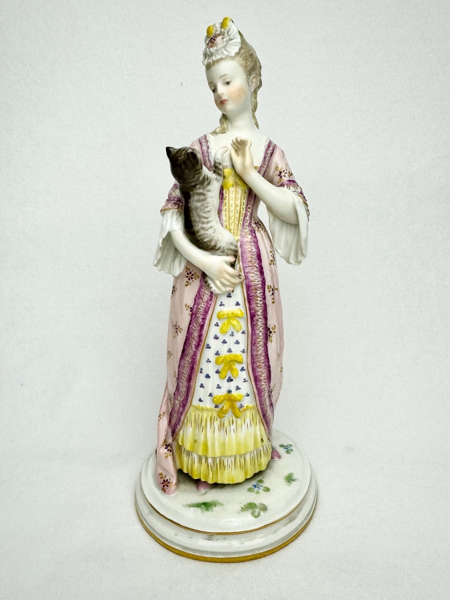 Meissen Porcelain Figure Lady With Cat-photo-2