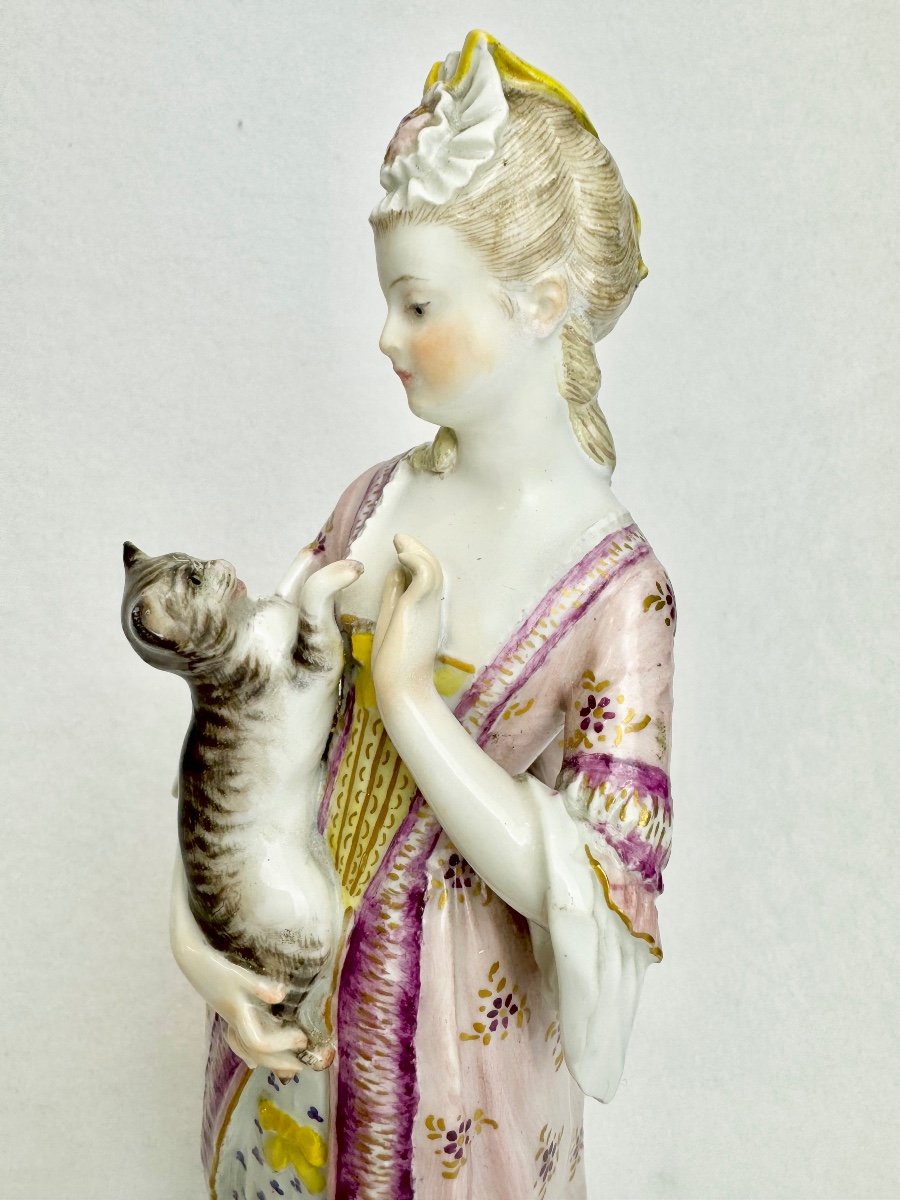 Meissen Porcelain Figure Lady With Cat-photo-2