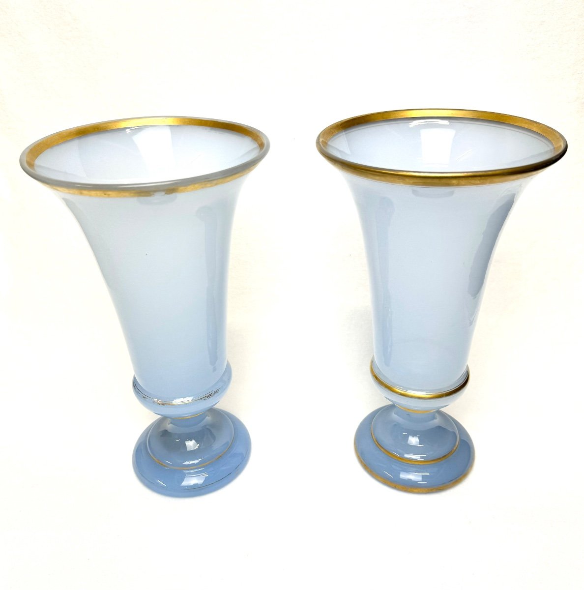 Pair De Vases En Opaline -photo-1