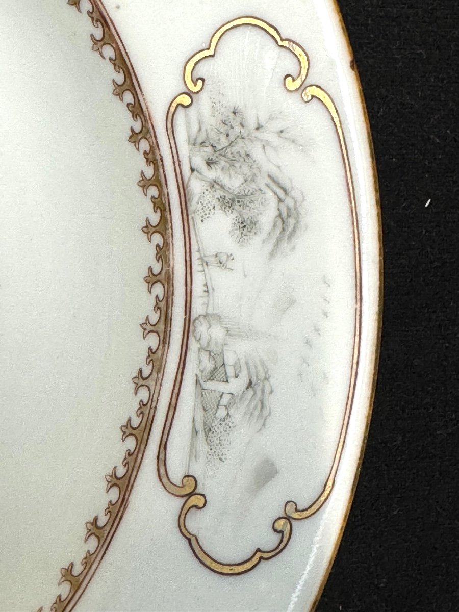 Chinese Porcelain Plate With Armorial Decor-photo-3