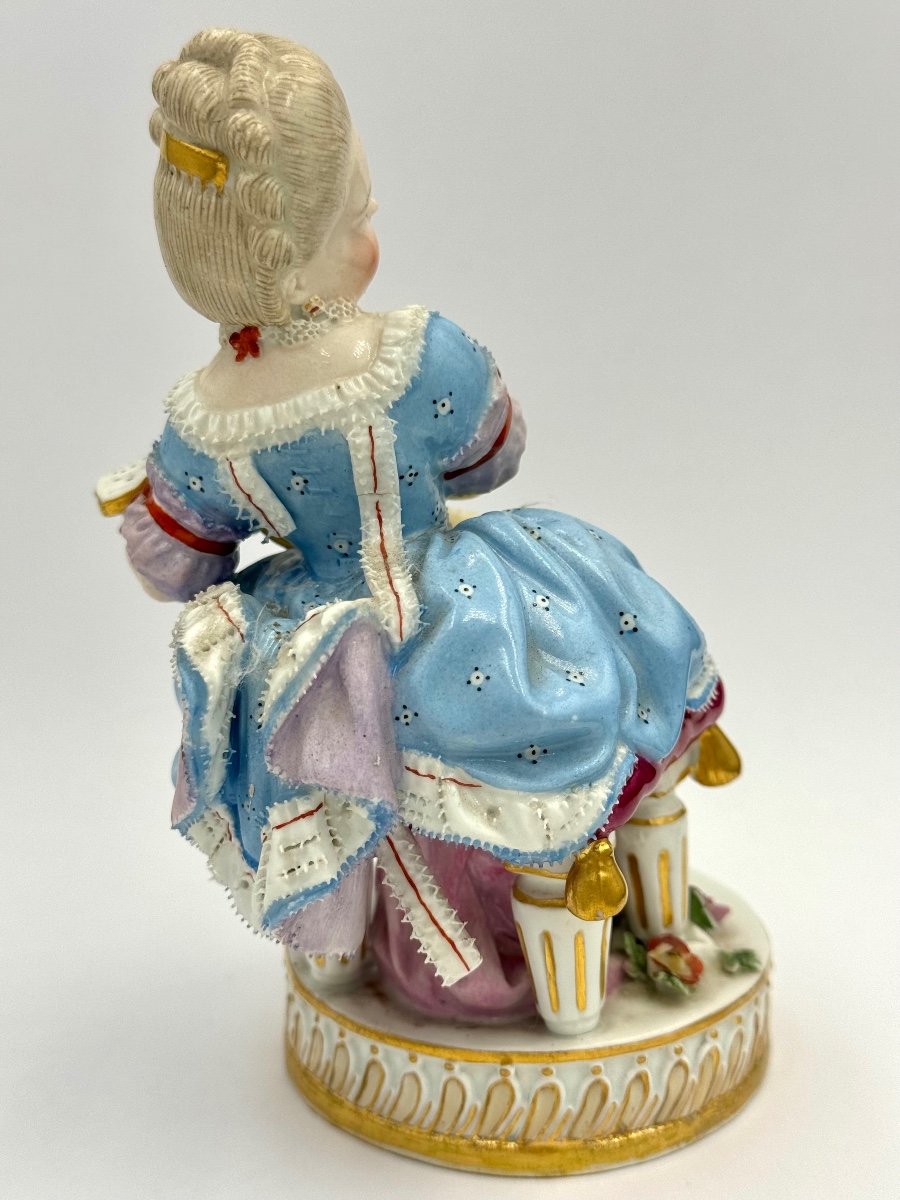 Figurine En Porcelaine De Meissen,  fille Avec Un Livre-photo-3