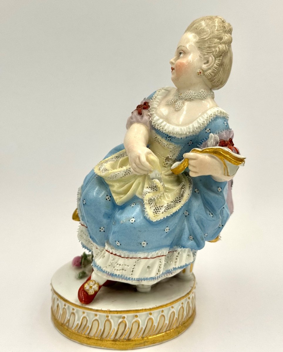 Figurine En Porcelaine De Meissen,  fille Avec Un Livre-photo-2