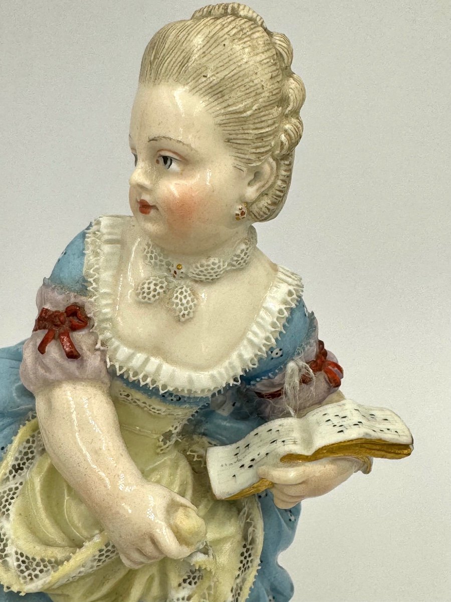 Figurine En Porcelaine De Meissen,  fille Avec Un Livre-photo-3