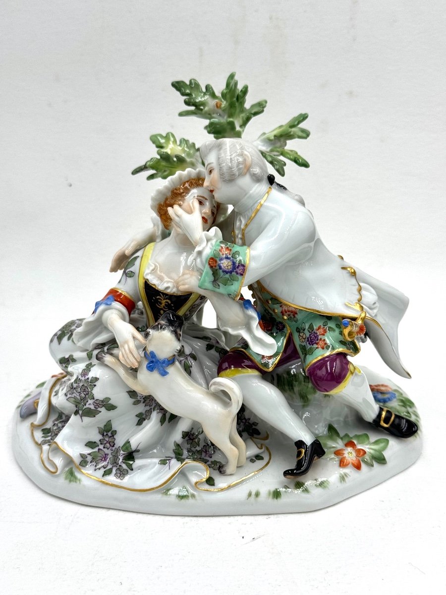 Meissen - Porcelain Group Of A Couple With A Dog