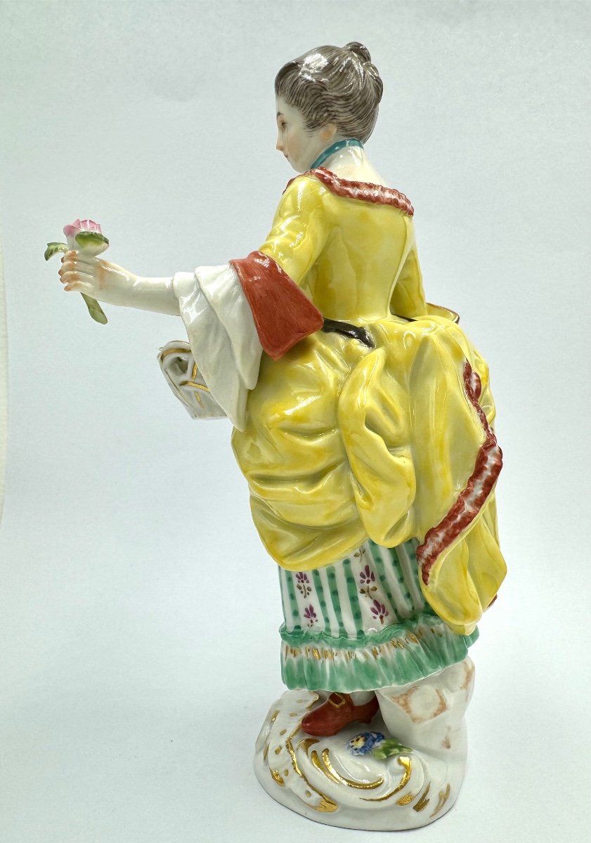 Meissen Porcelain Figure Florist From The Cris De Paris Series -photo-1