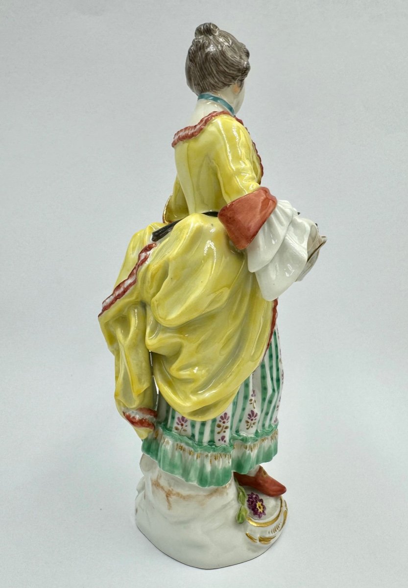 Meissen Porcelain Figure Florist From The Cris De Paris Series -photo-3