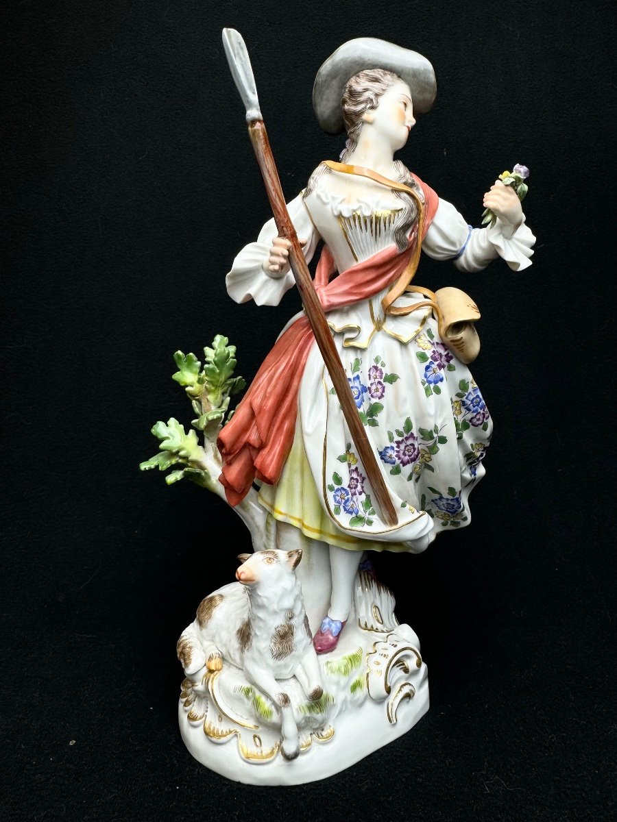 Meissen - Porcelain Figure Of Shepherdess With Staff-photo-2