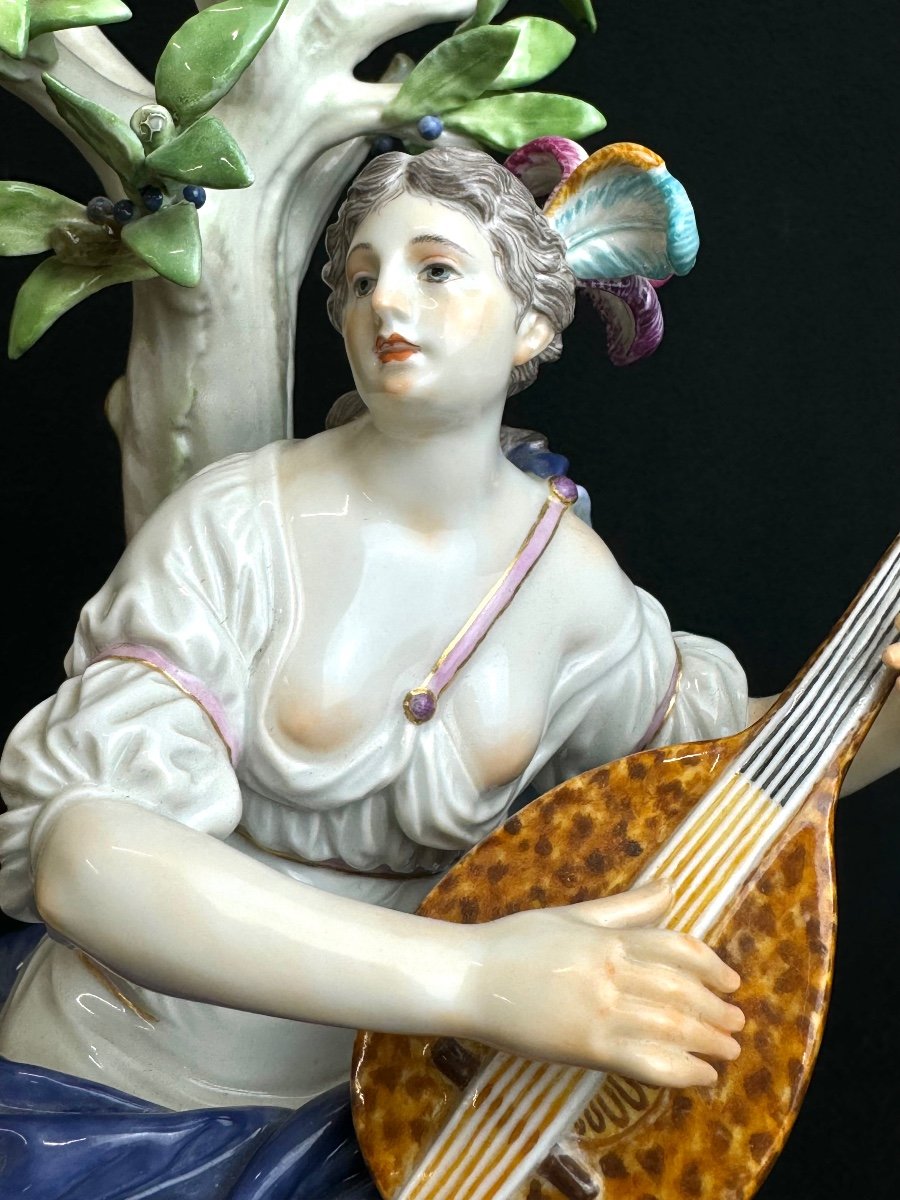 Meissen - Rare Groupe Mythologique Muse Terpsichore De La Série Apollo Et Les 9 Muses.-photo-3