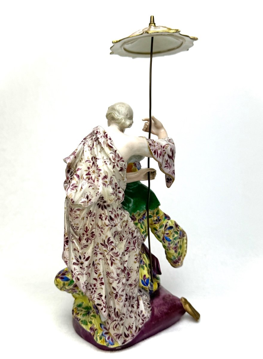 Meissen - Chinese Group With Umbrella -photo-3