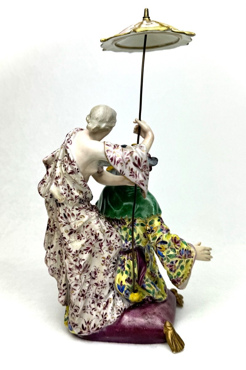 Meissen - Chinese Group With Umbrella -photo-4