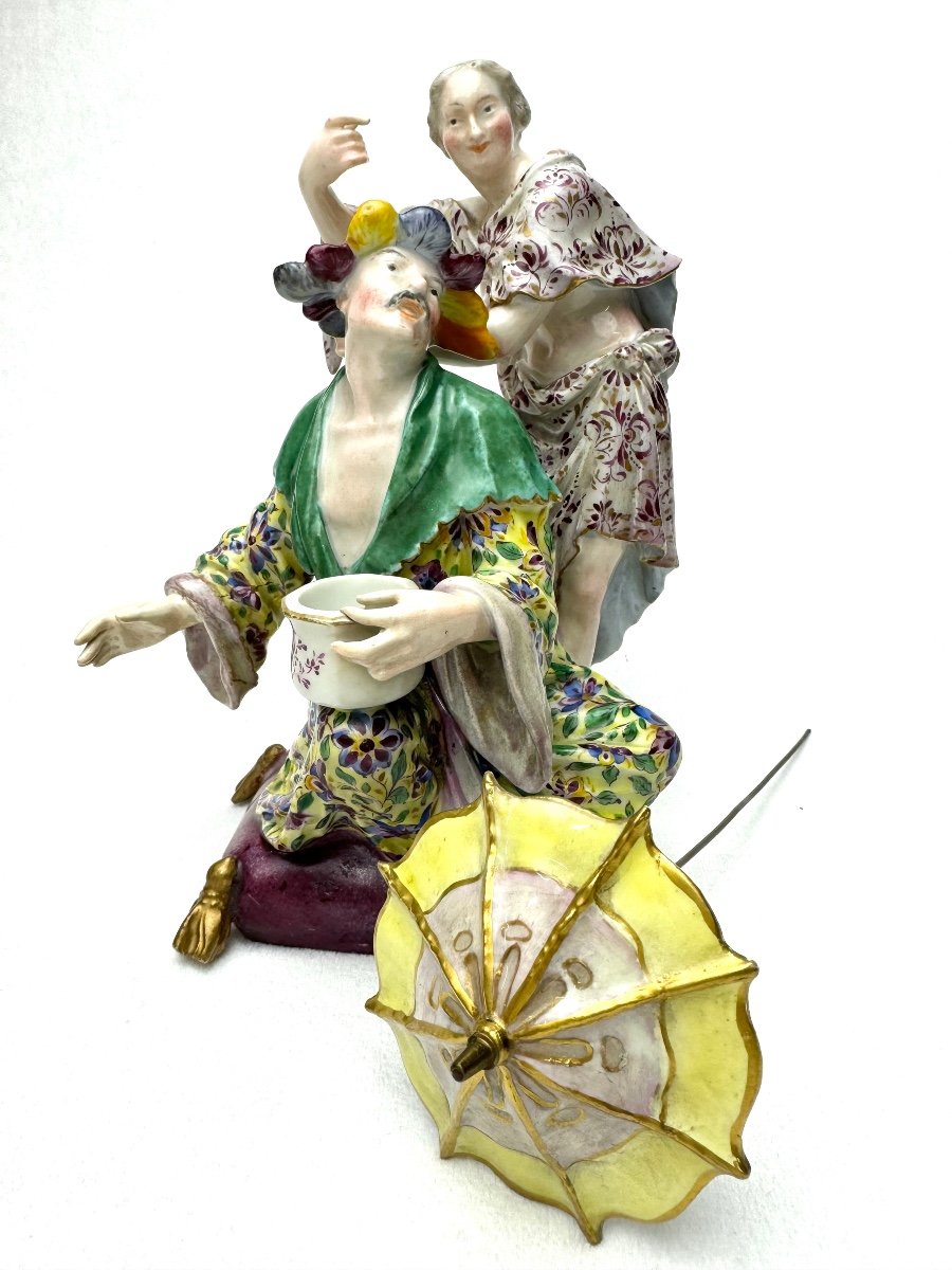 Meissen - Chinese Group With Umbrella -photo-2